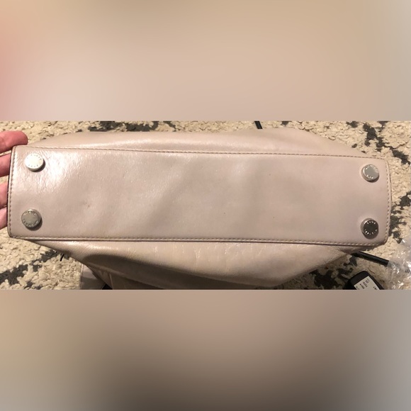 Michael Kors Devon Large Leather Hobo Shoulder Bag Tote - in Pearl Grey W/Bag - Picture 7 of 10